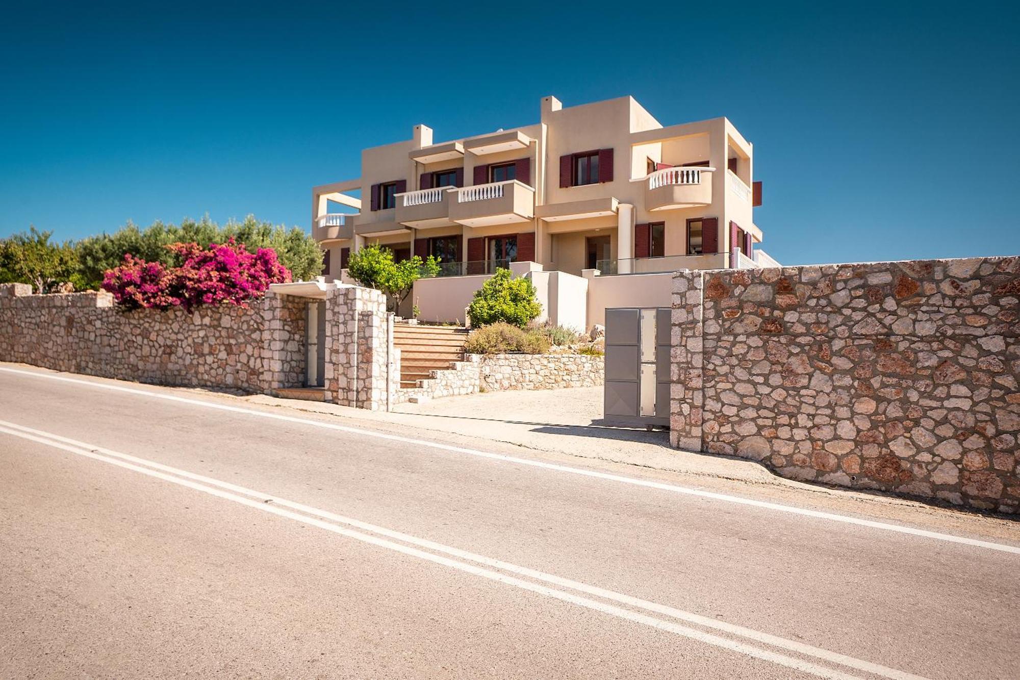 Sky Hills Psinthos